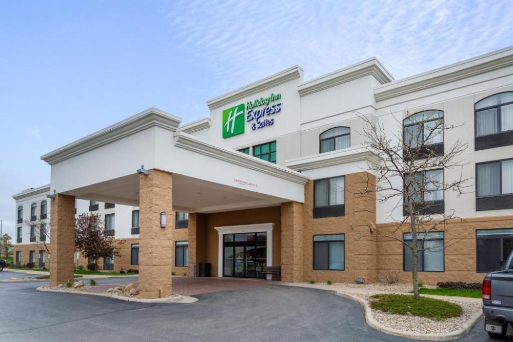 Holiday Inn Express Waterloo – Cedar Falls, IA: A Comprehensive Review